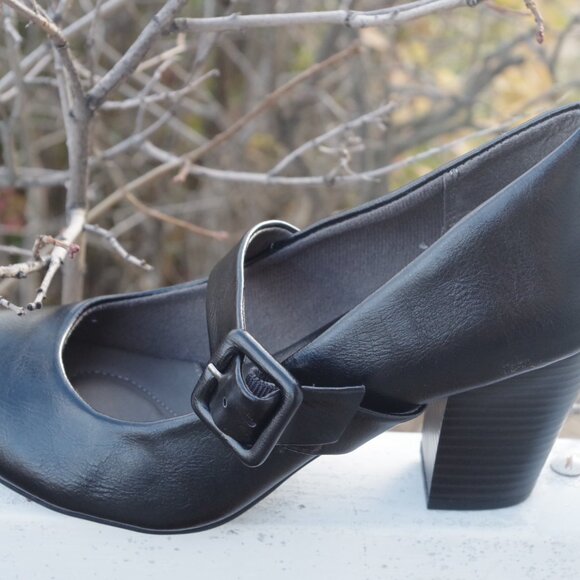New Beautiful Black Mary Jane Ladies Heels - Picture 8 of 8